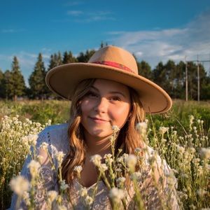 Meet your Posher, Kaitlyn